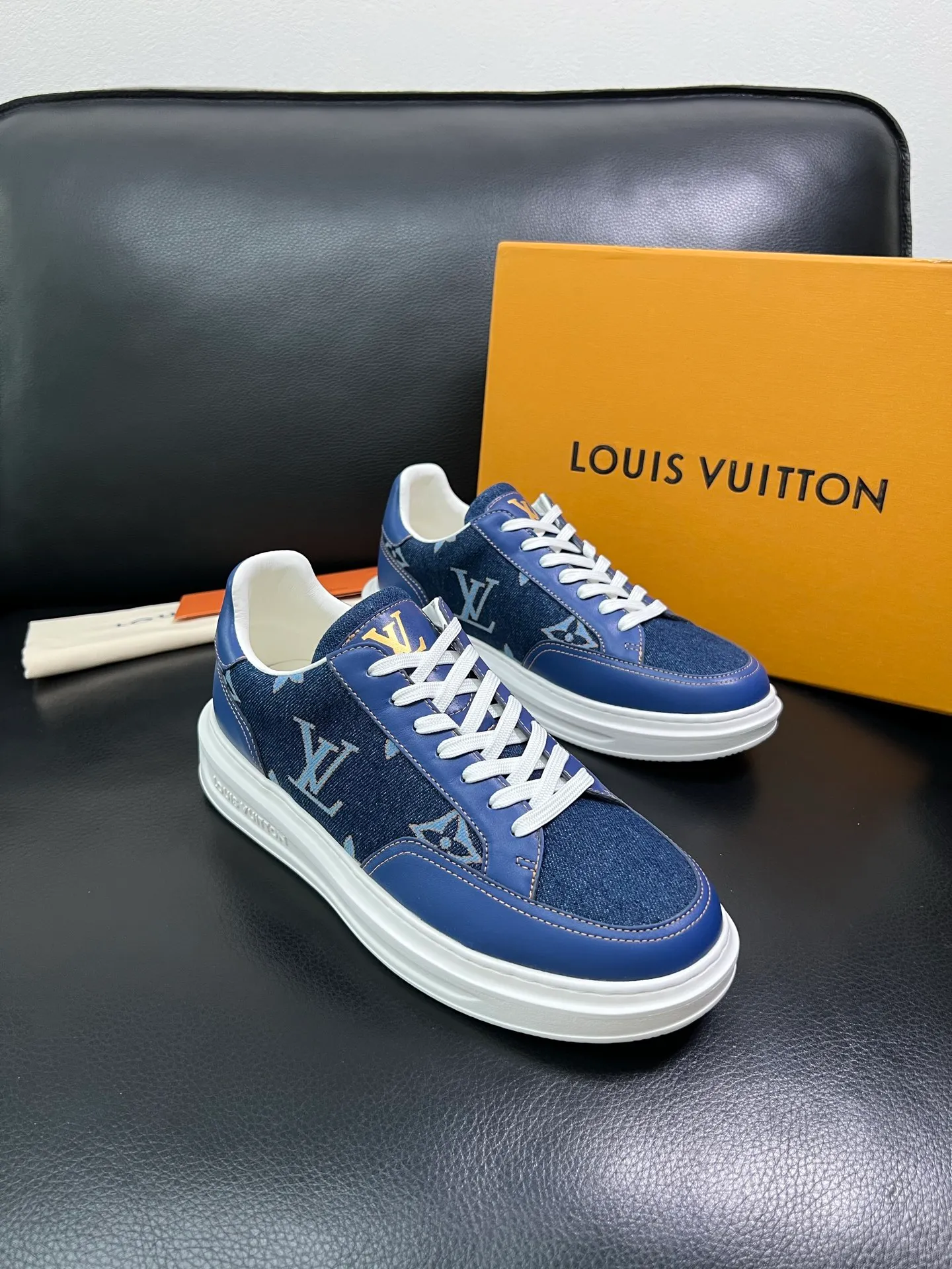 Men's shoes 💰740 Lv 🔍Top purchasing agent Louis Vuitton, sports sneakers counter synchronization, uppers imported from Italy, high-quality splicing with colorful and complex crafts, imported mesh pads are soft and comfortable, soles: original soles specially provided by the original factory, T men's shoes 💰U exclusive activity molded soles are super comfortable, original factory and single goods, high quality, welcome to compare, code number 38-44 (custom-made 45 46 )85867
